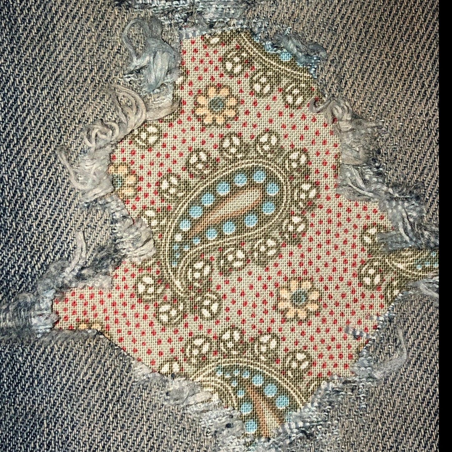 Poppin Paisley (16 color options)