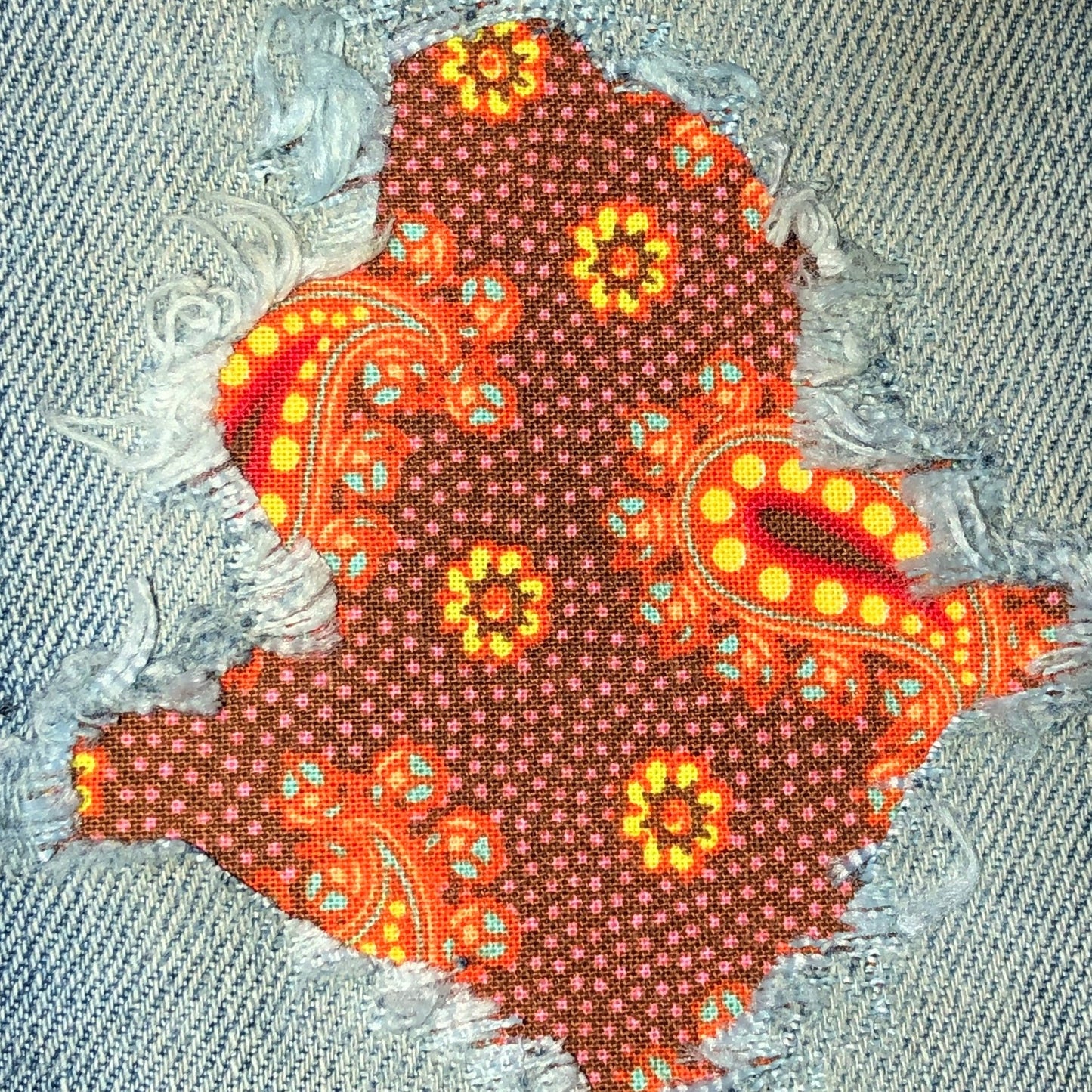 Poppin Paisley (16 color options)