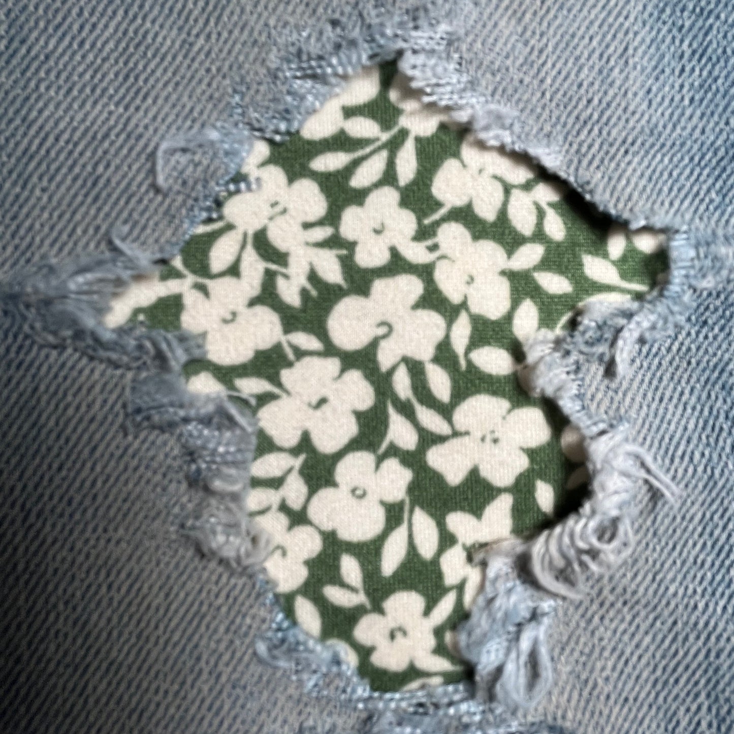Ditsy Floral in Green and White STRETCH