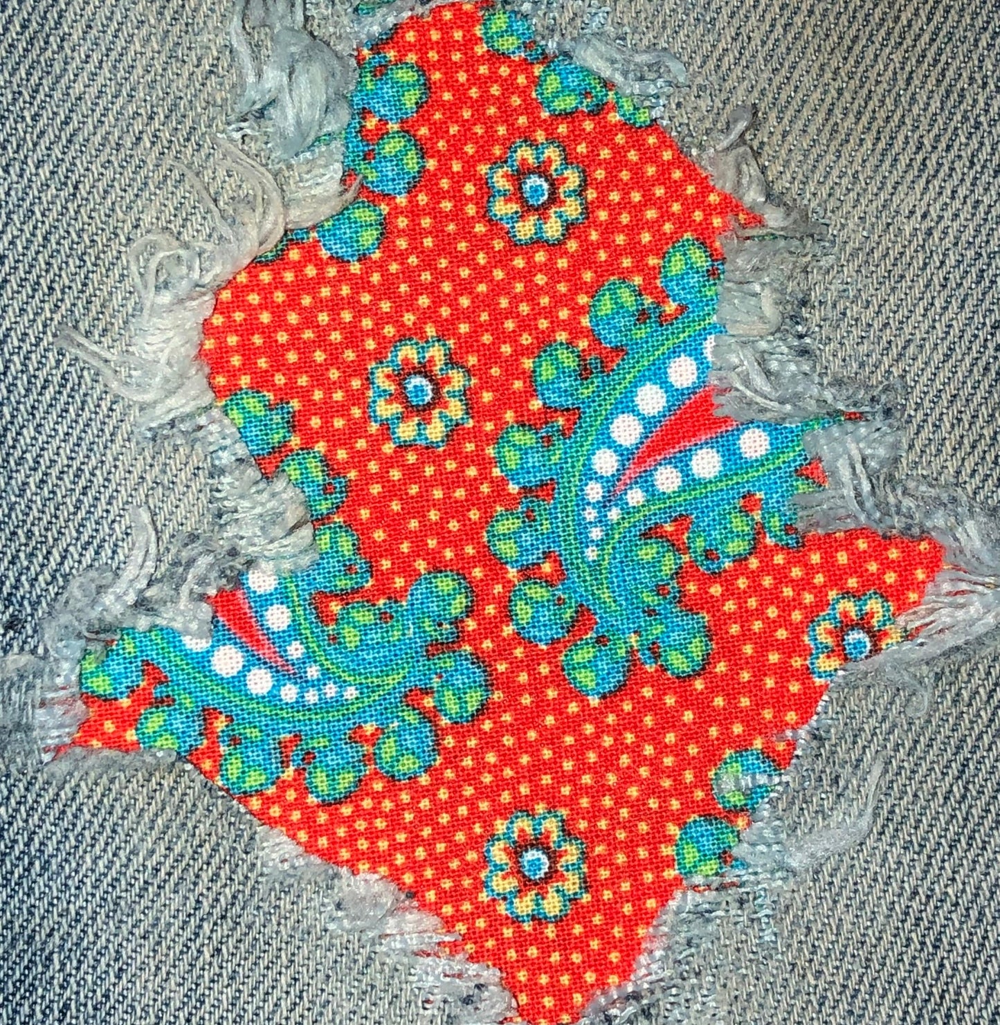 Poppin Paisley (16 color options)