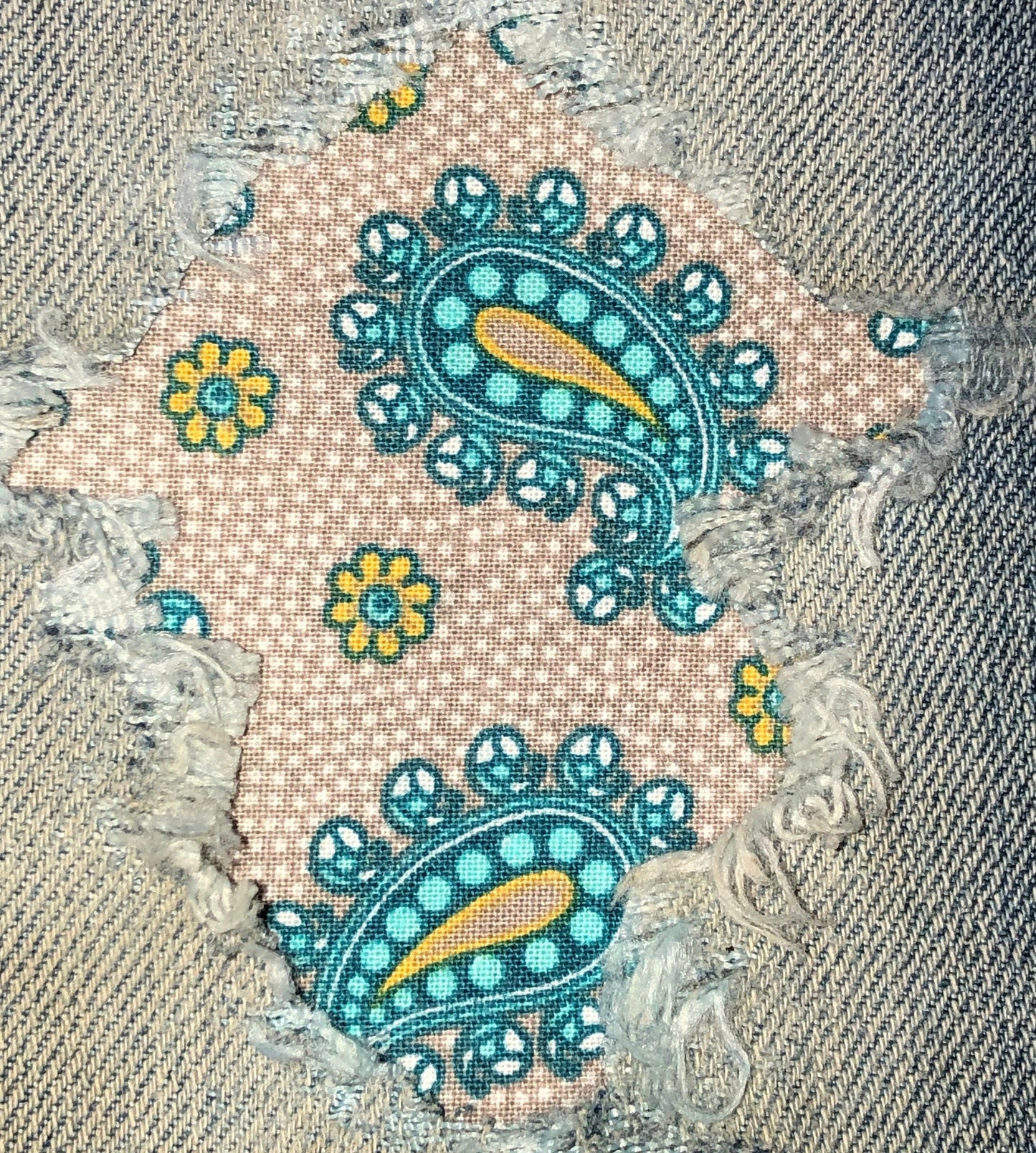 Poppin Paisley (16 color options)