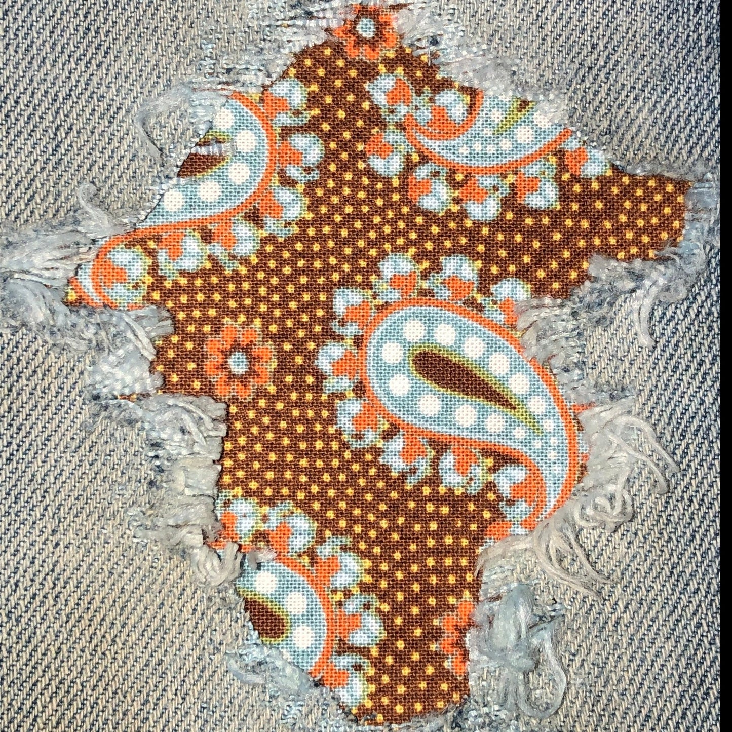 Poppin Paisley (16 color options)