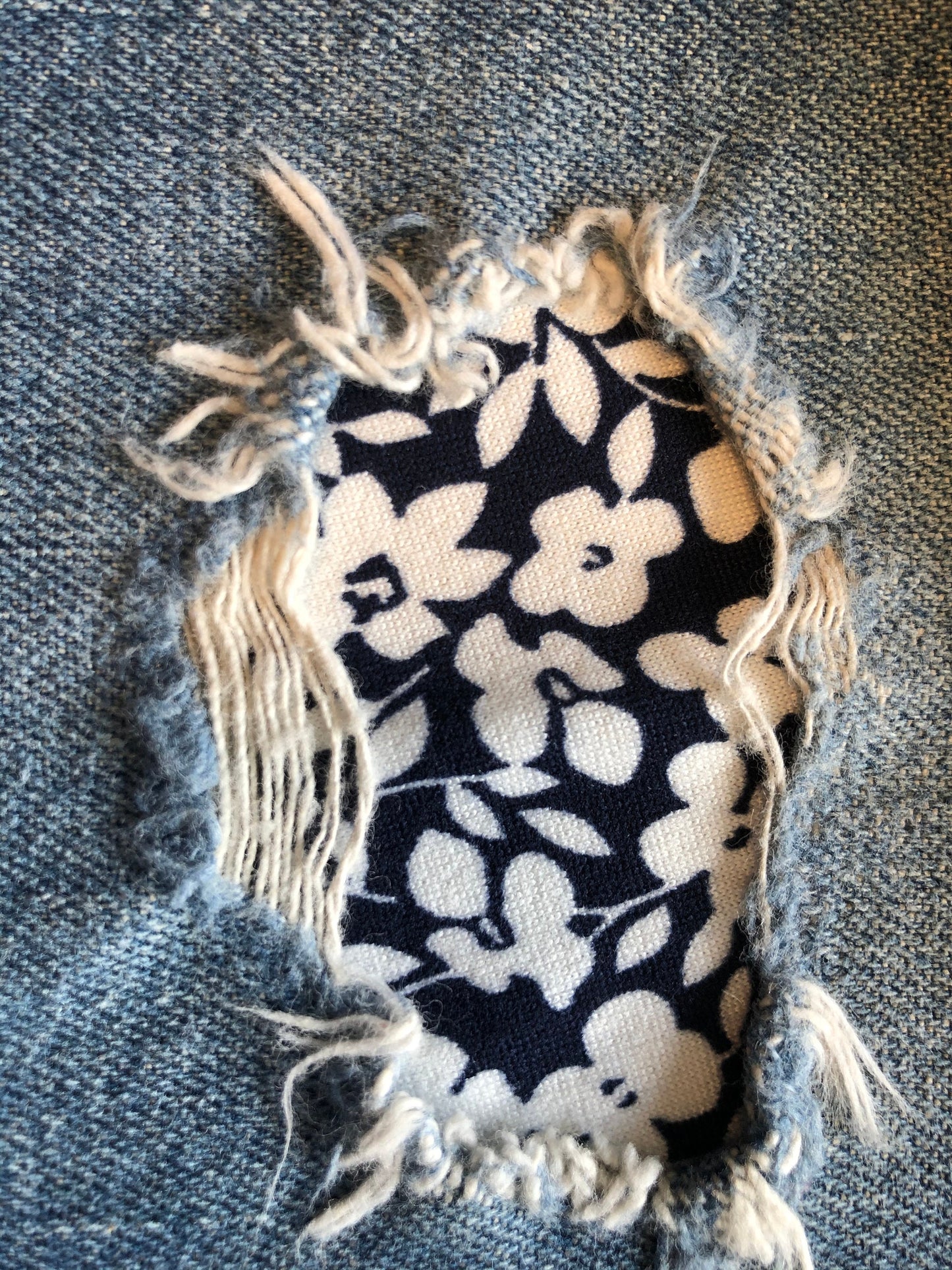 Ditsy Floral in Navy and White STRETCH